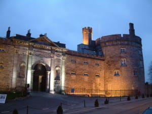 kilkenny-castle-at-dusk
